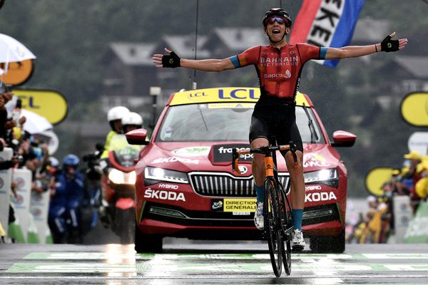 Dylan Teuns pakt dramatische overwinning